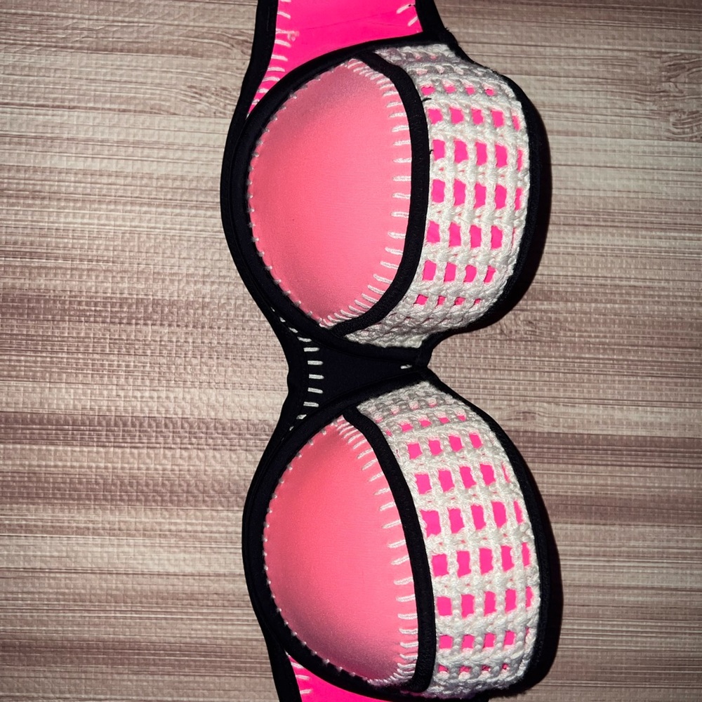 Victoria’s secret bikini top